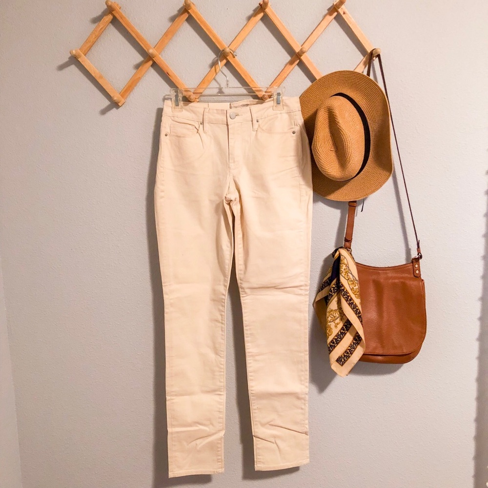COPY - 🎉HP🎉 Calvin Klein Cream Skinny Jeans
